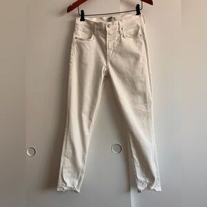 A Golde White Jean size 28